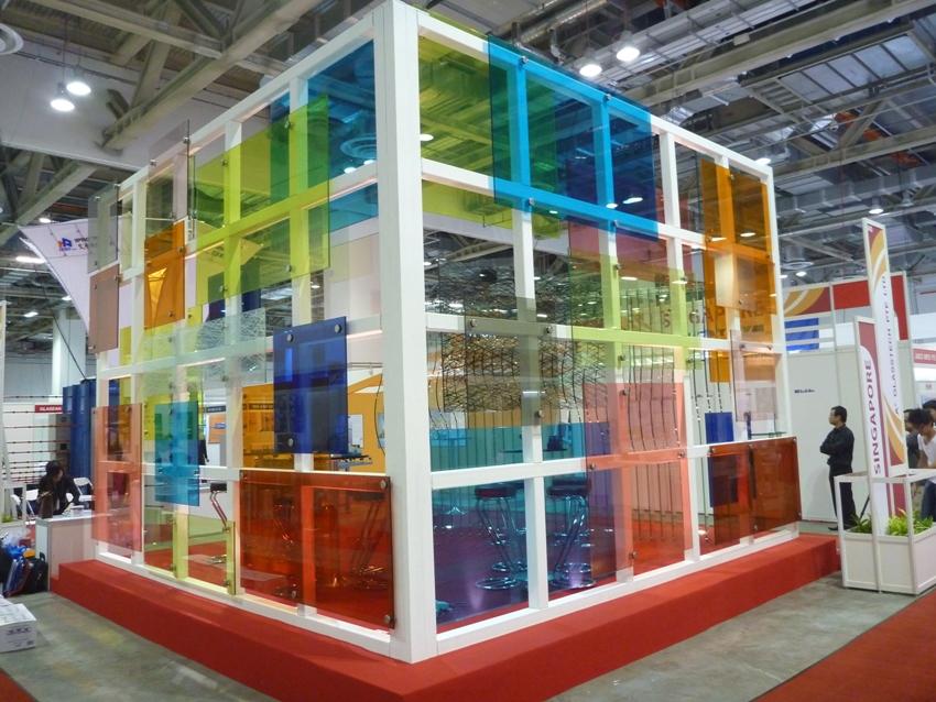 plus-glass-vanceva-colours-exhibition-booth
